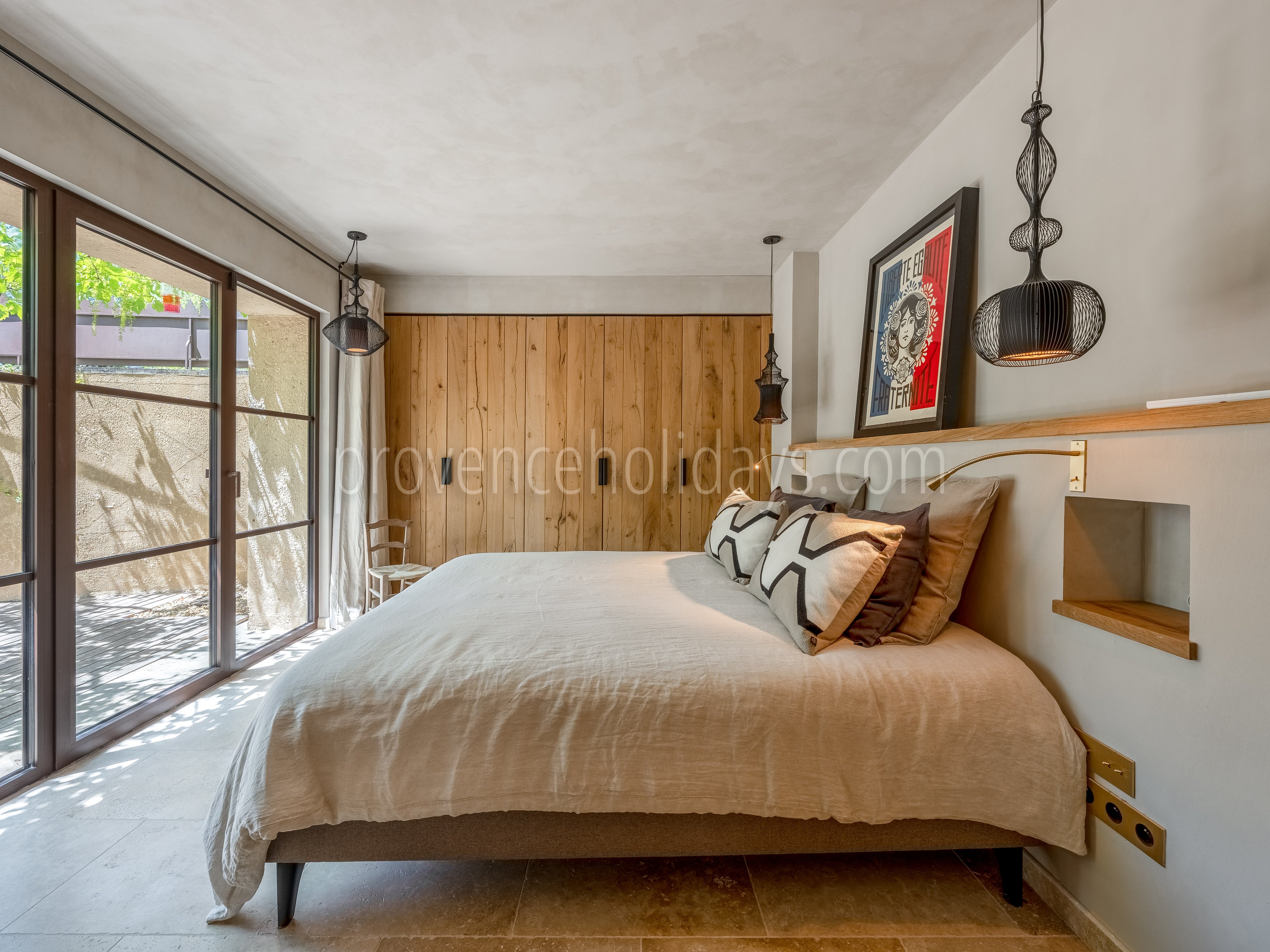 13 - Mas de la Calade: Villa: Bedroom