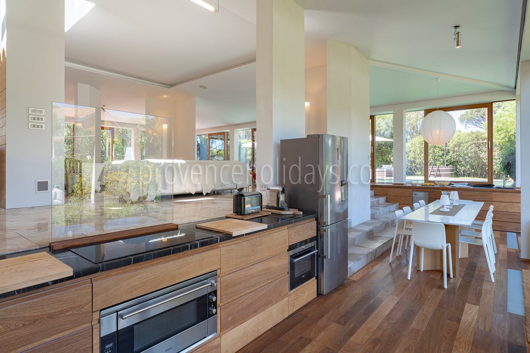 4 - Villa Tahiti: Villa: Interior