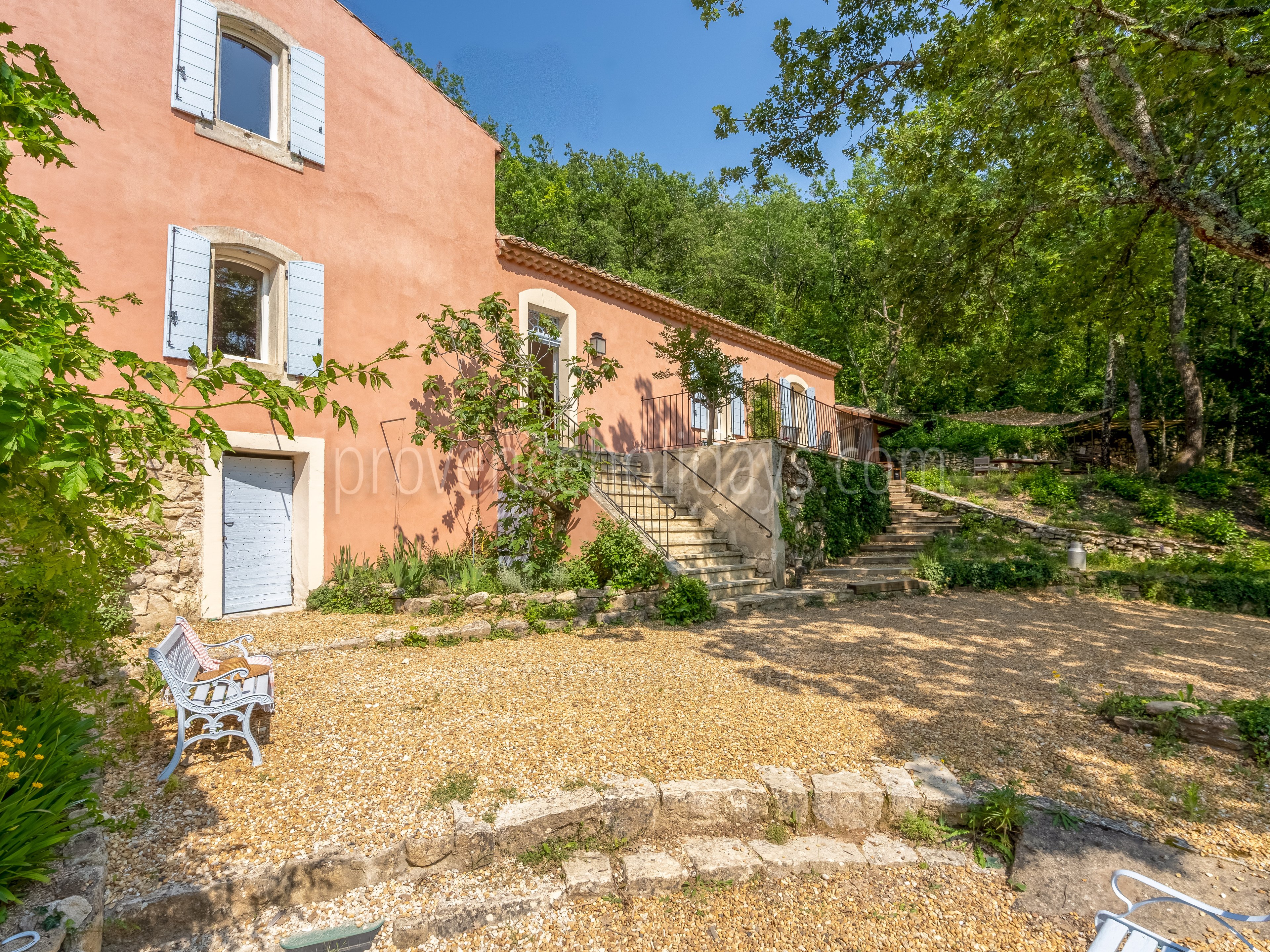 43 - Les Maisons de Saignon: Villa: Exterior