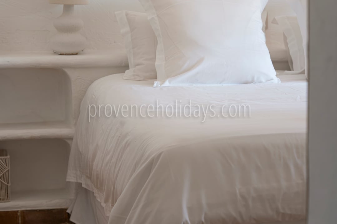 18 - Villa Rose: Villa: Bedroom