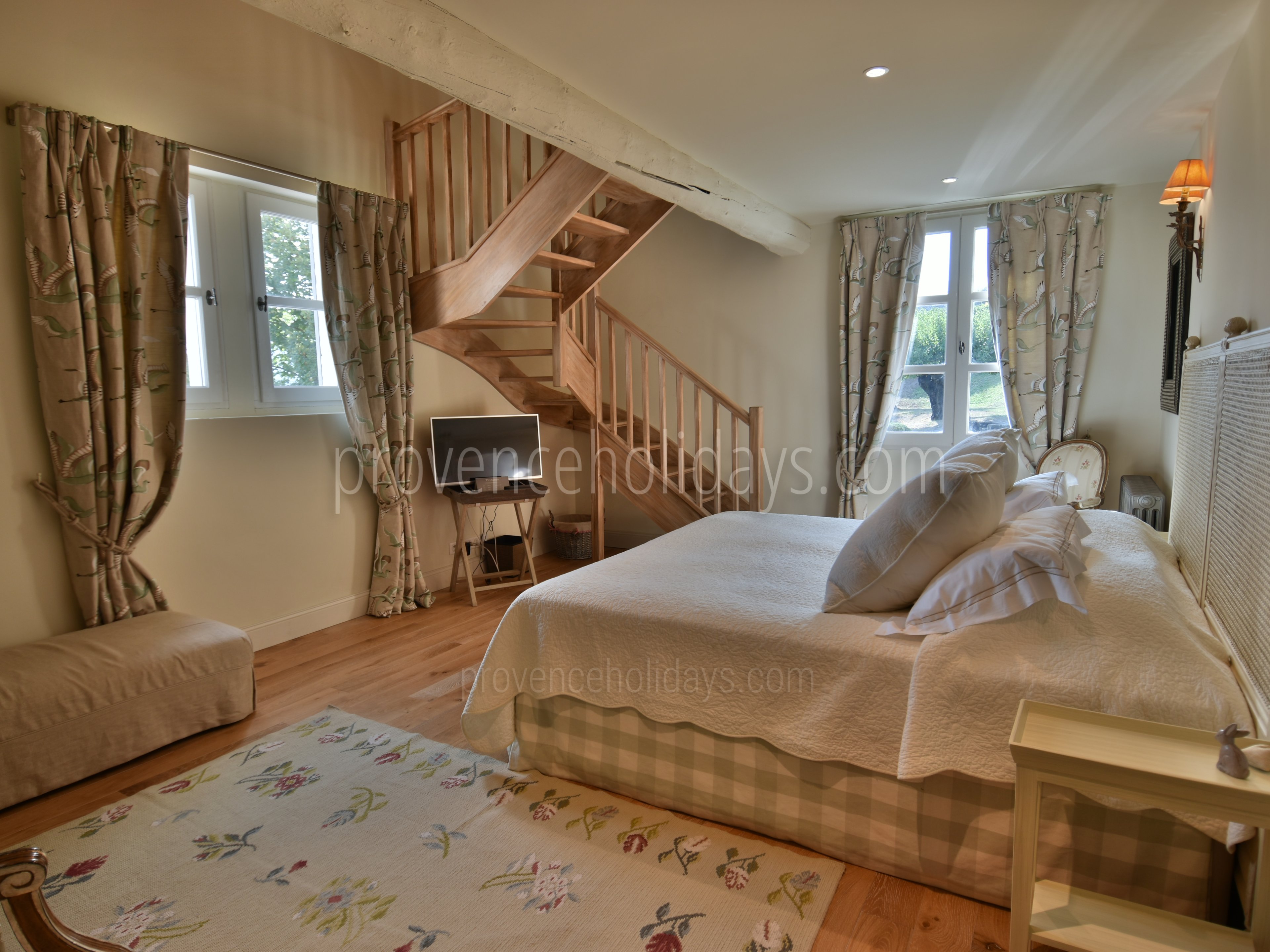 28 - Chez Emile: Villa: Bedroom