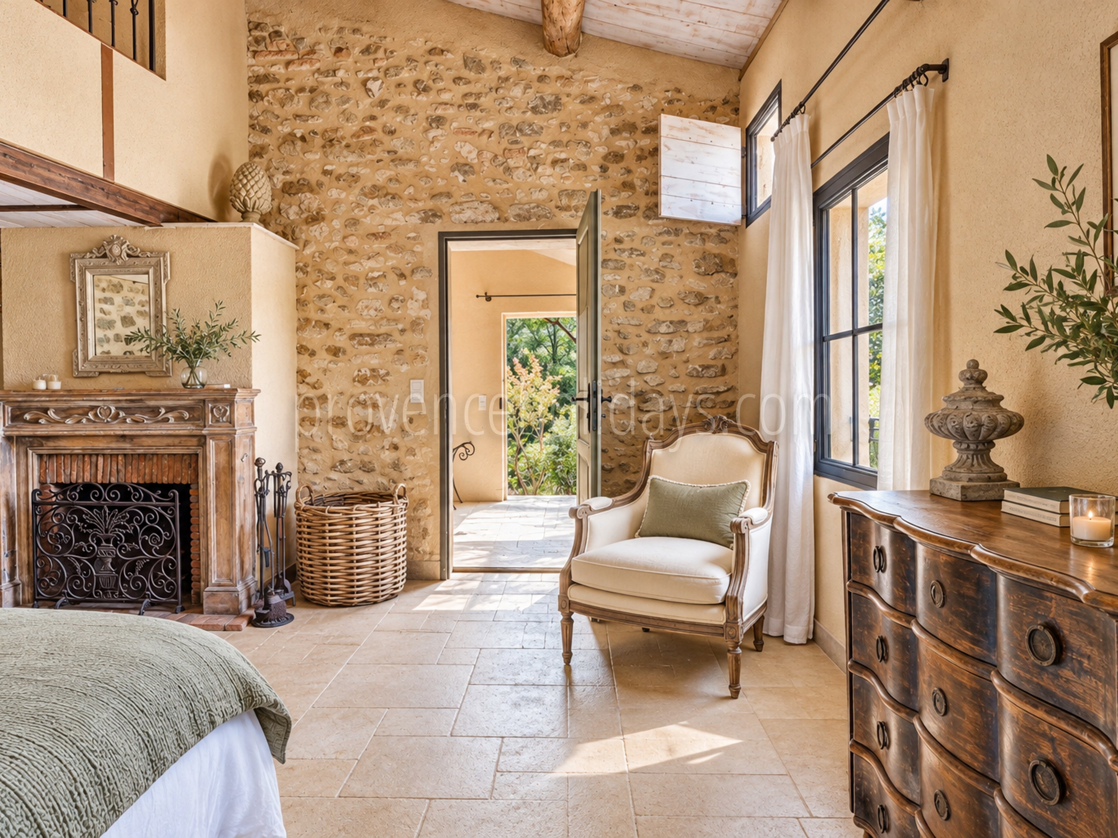 33 - Mas de Beaumes: Villa: Bedroom
