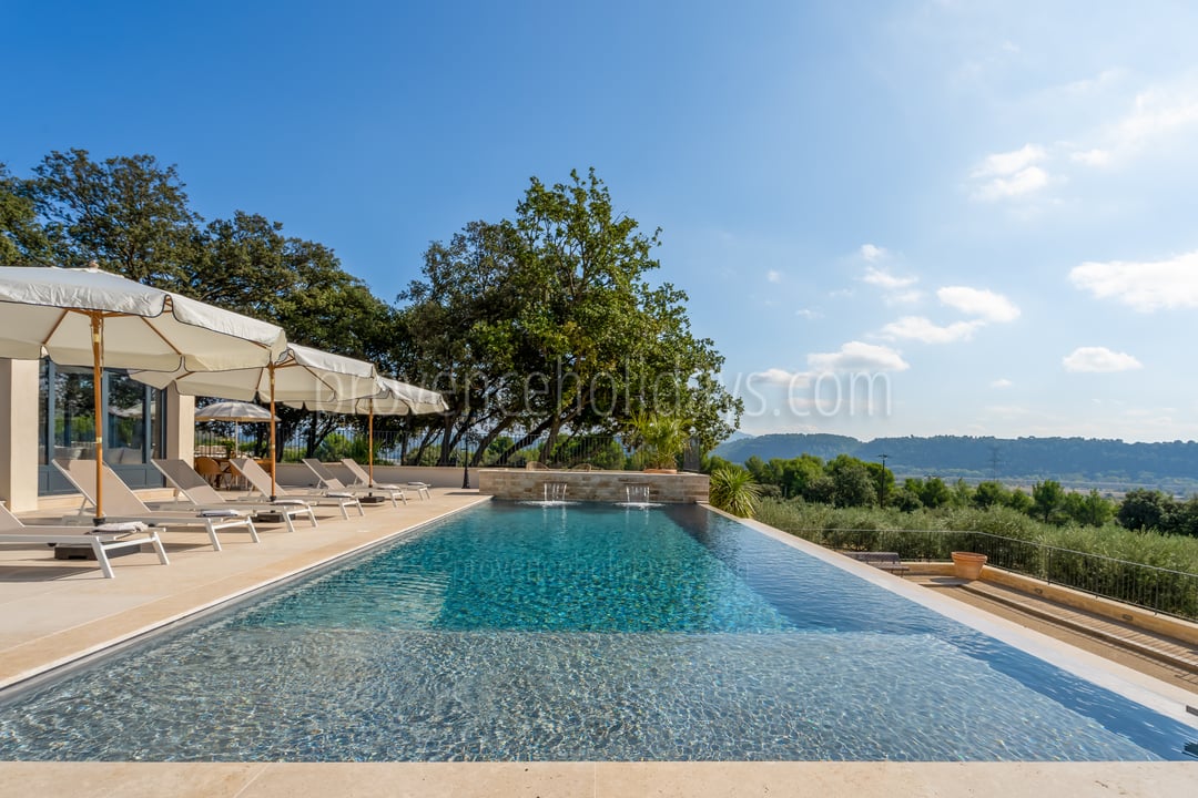 8 - Villa des Estrets: Villa: Pool