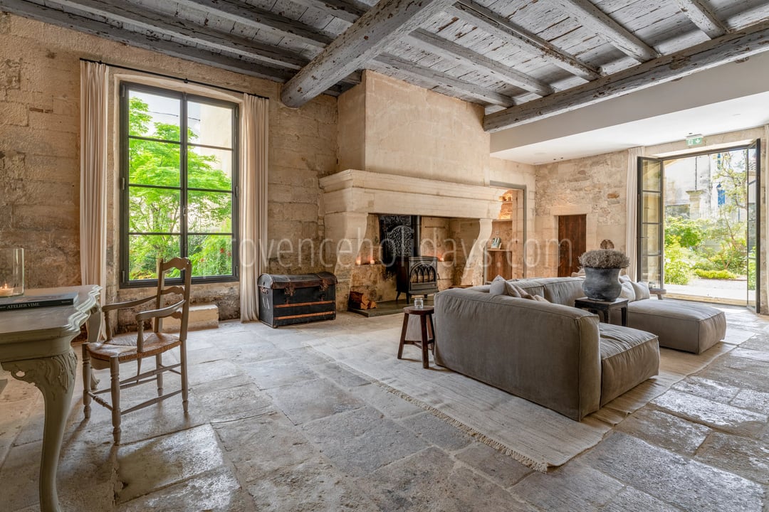 3 - Restored residence in Saint-Rémy-de-Provence: Villa: Interior