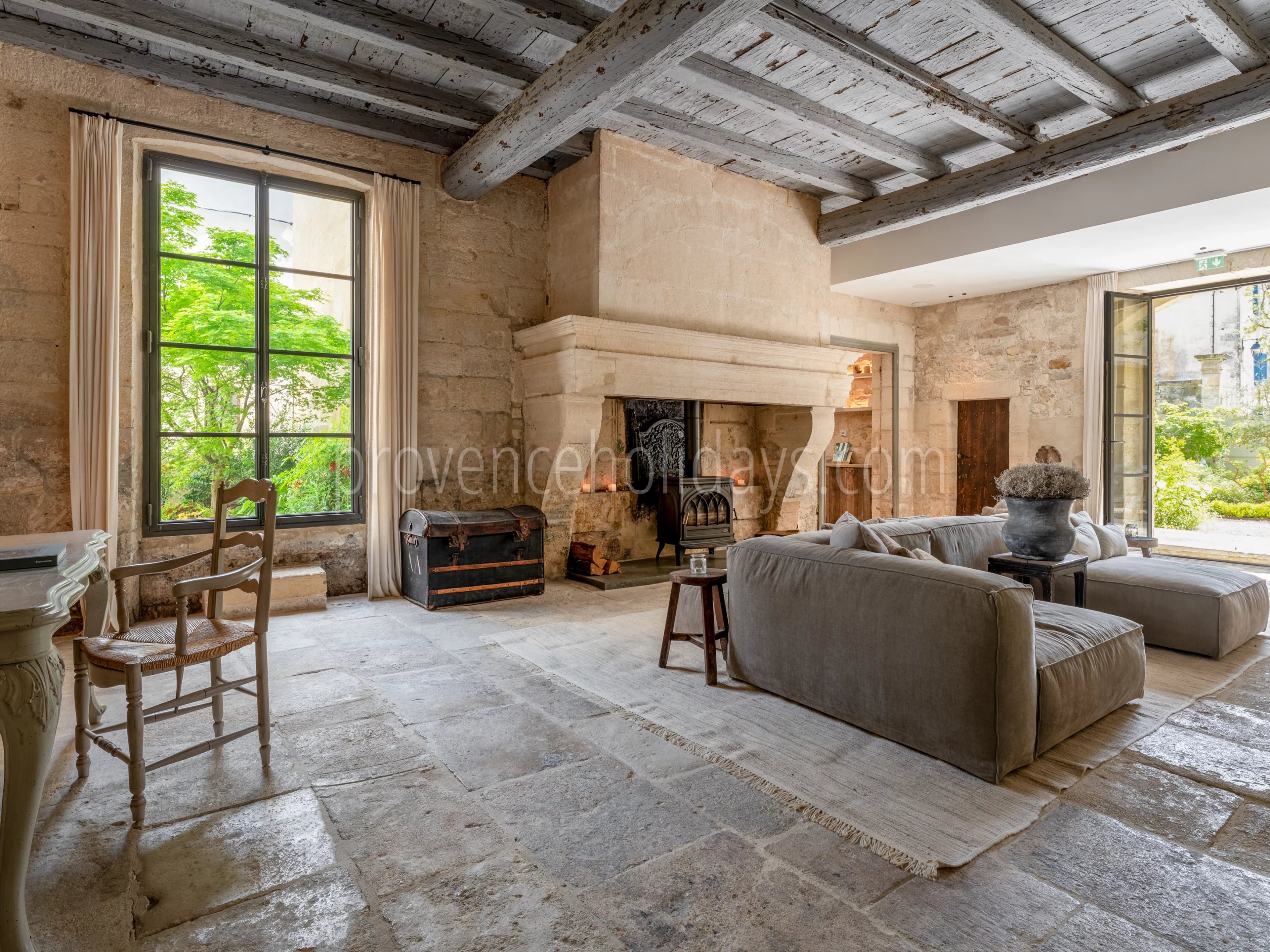 3 - Restored residence in Saint-Rémy-de-Provence: Villa: Interior