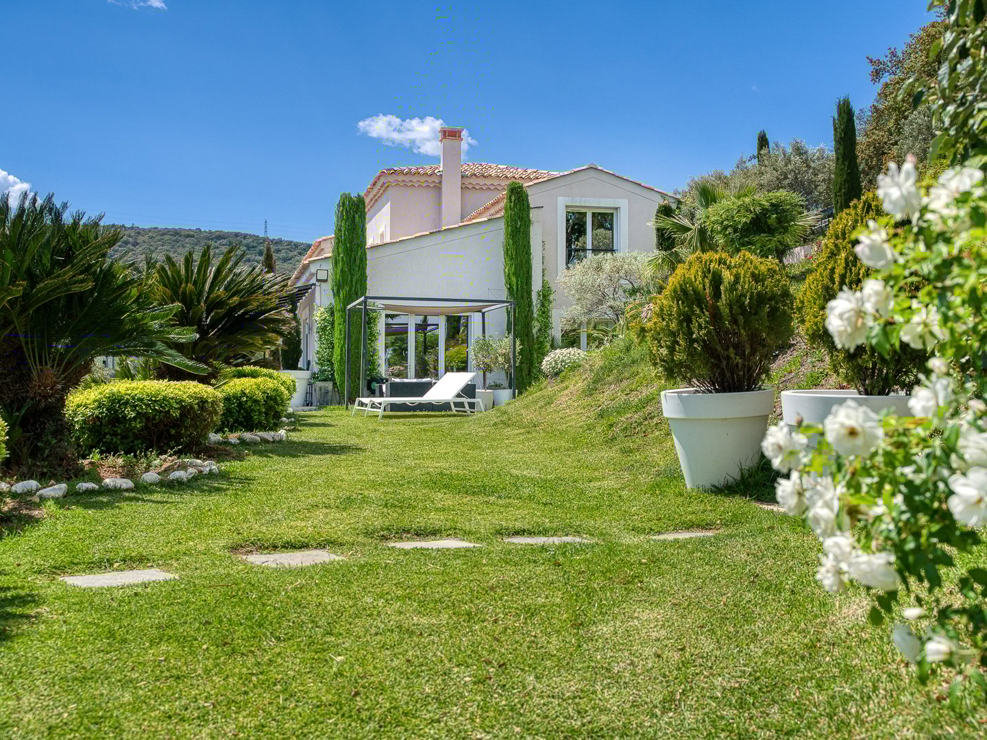 20 - Mistral Serene: Villa: Exterior