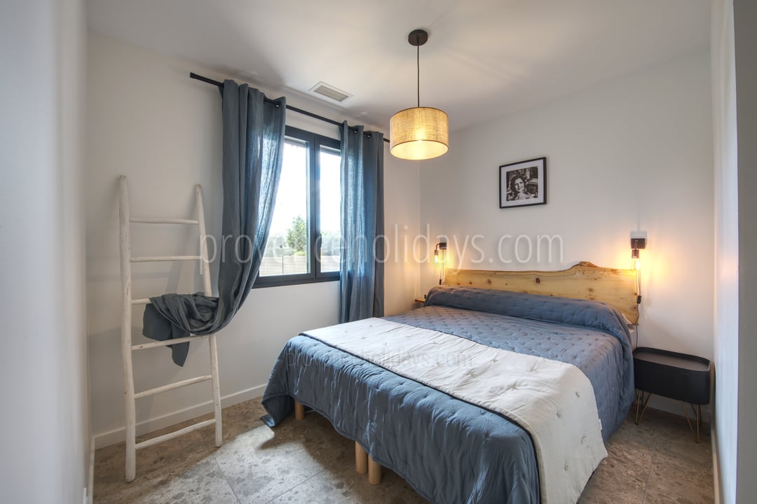 20 - Mazet du Paradou: Villa: Bedroom