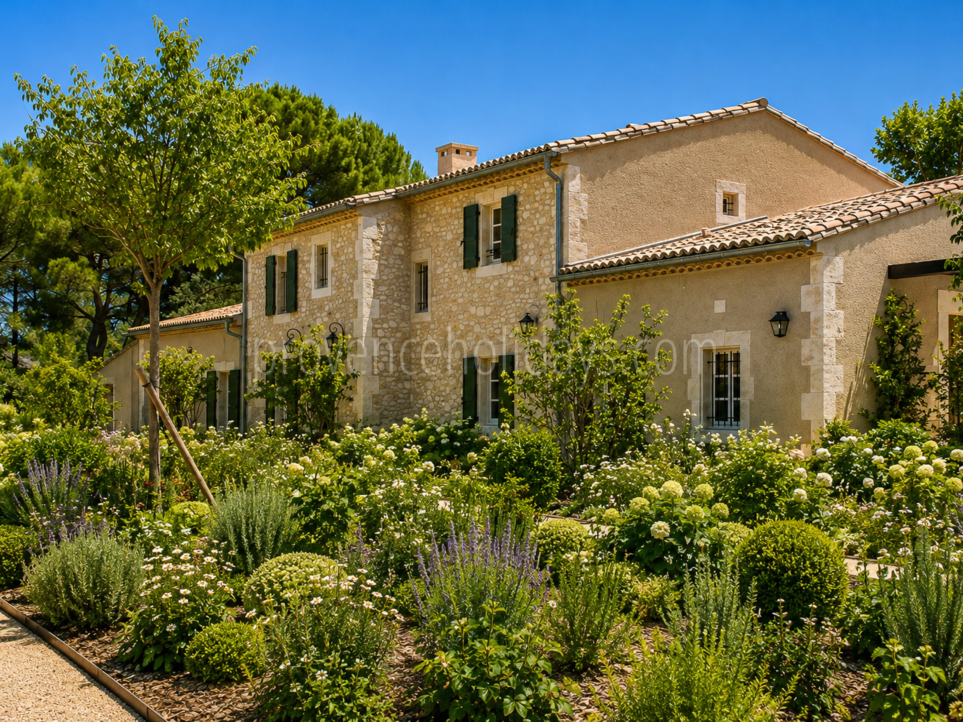 3 - Mas mit Tennisplatz in Eygalières: Villa: Exterior