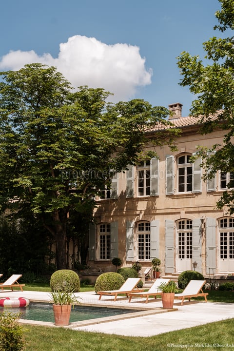 12 - La Bastide du Millénaire: Villa: Exterior