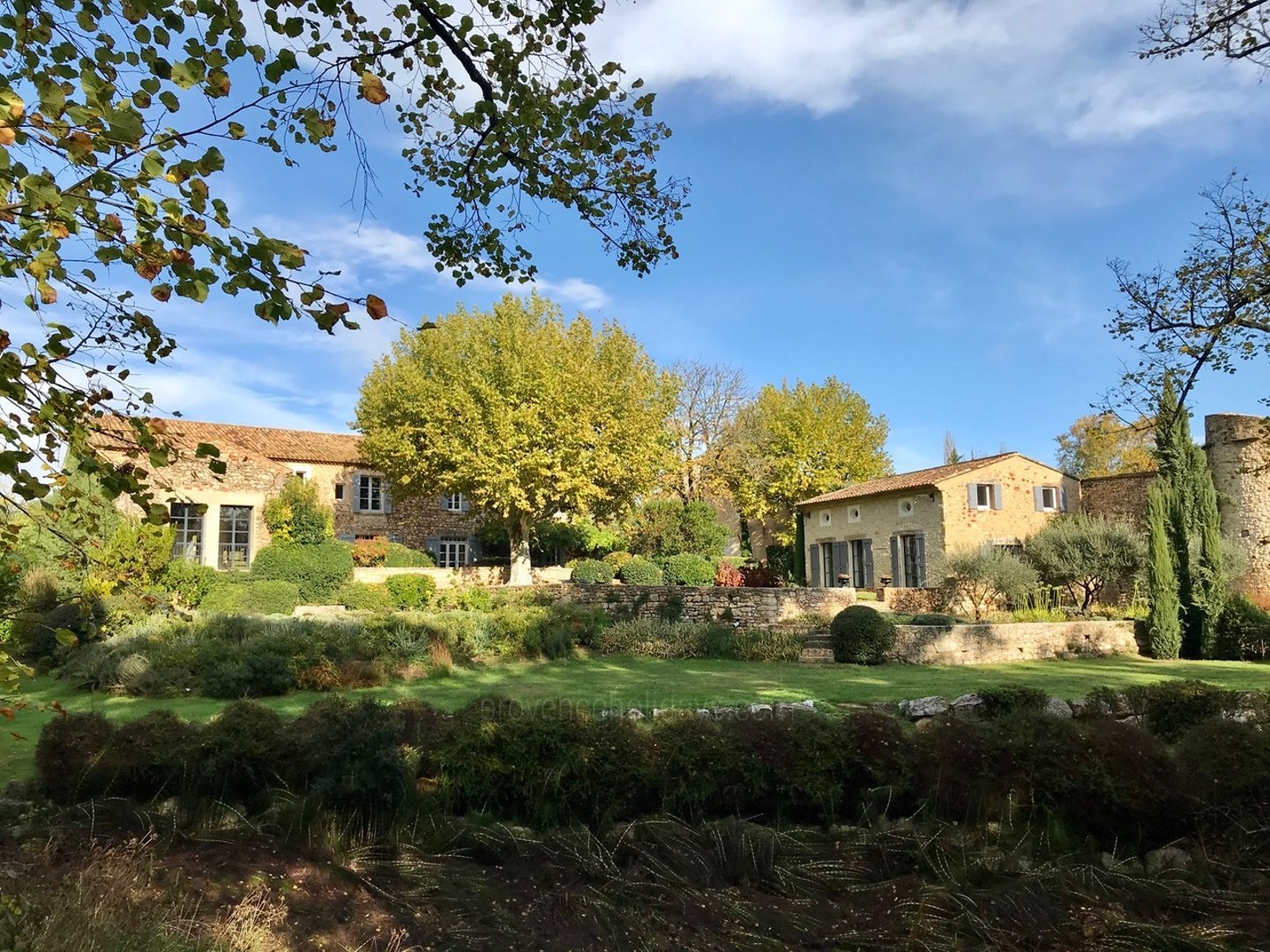1 - Bastide de Goult: Villa: Exterior