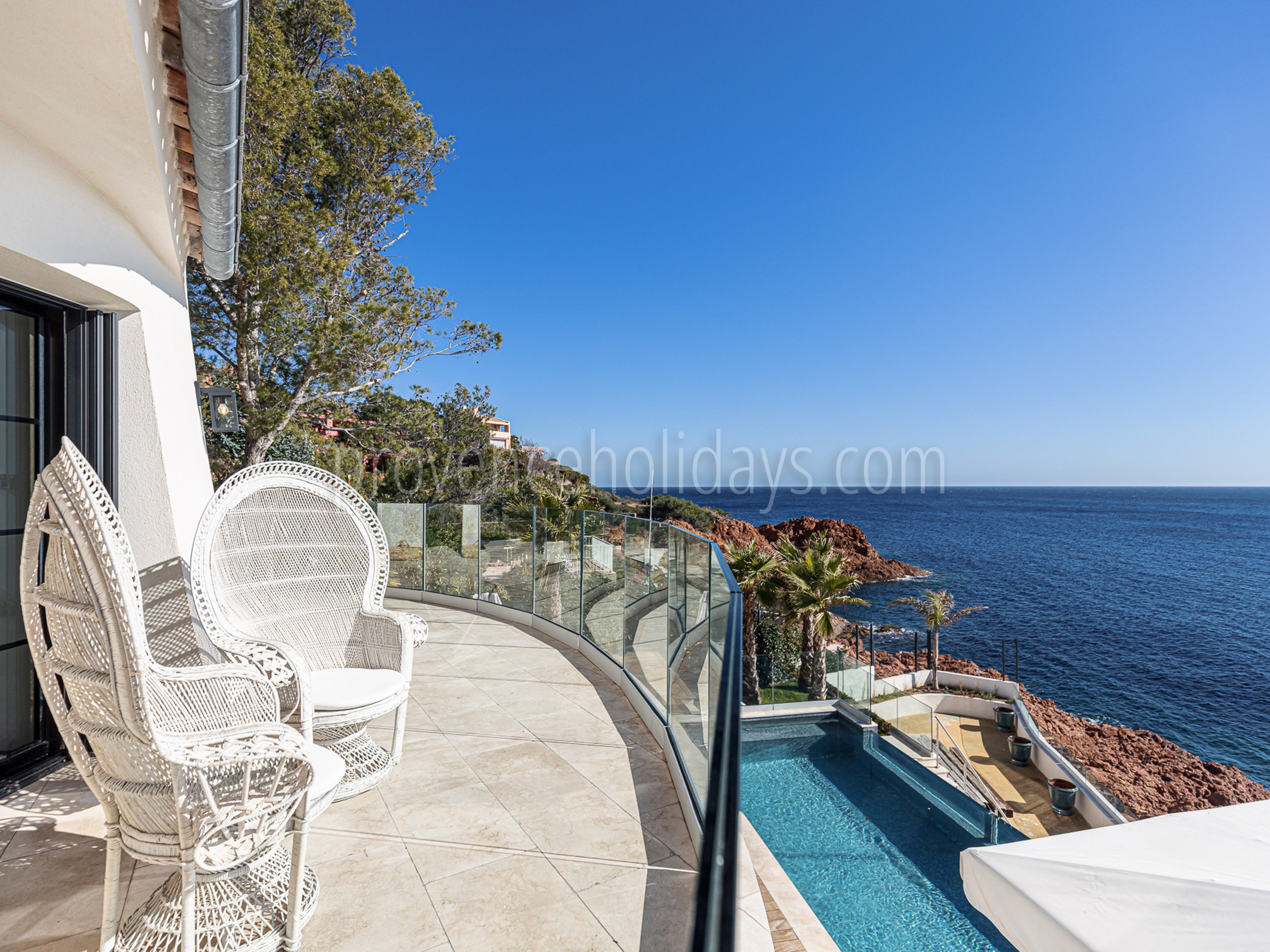 20 - Villa du Rocher: Villa: Exterior