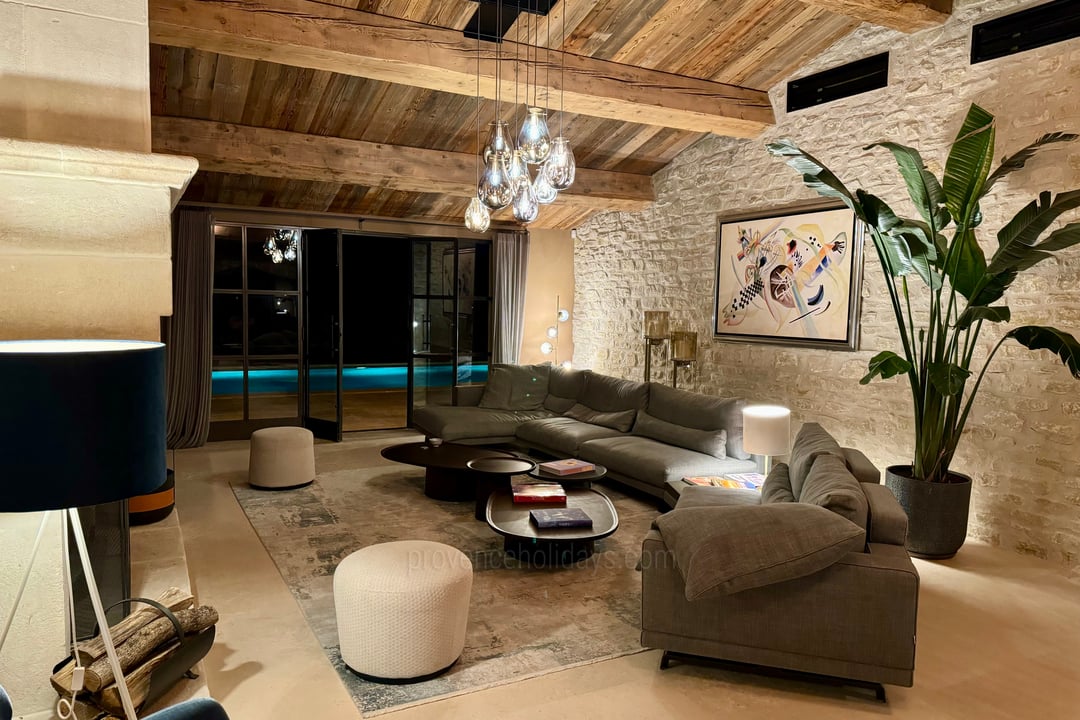 55 - Mas des Collines: Villa: Interior