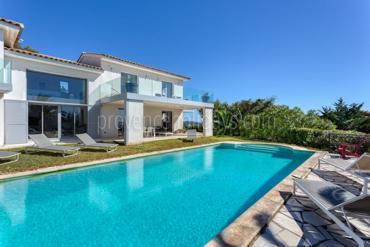 Villa Zircon