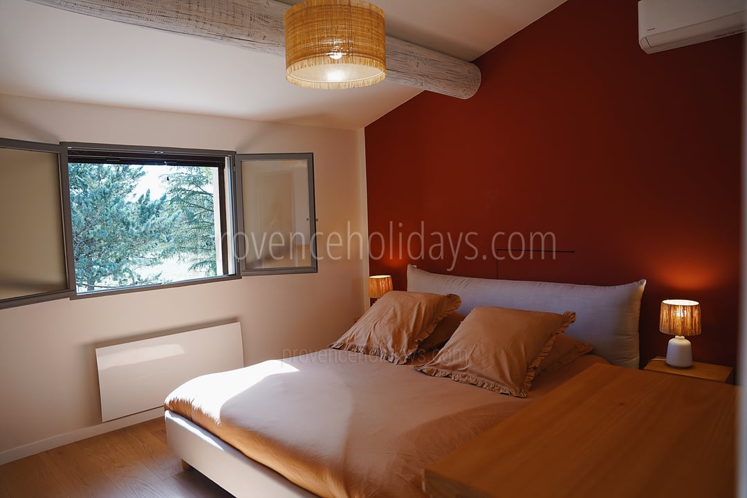11 - Mas Trabail: Villa: Bedroom