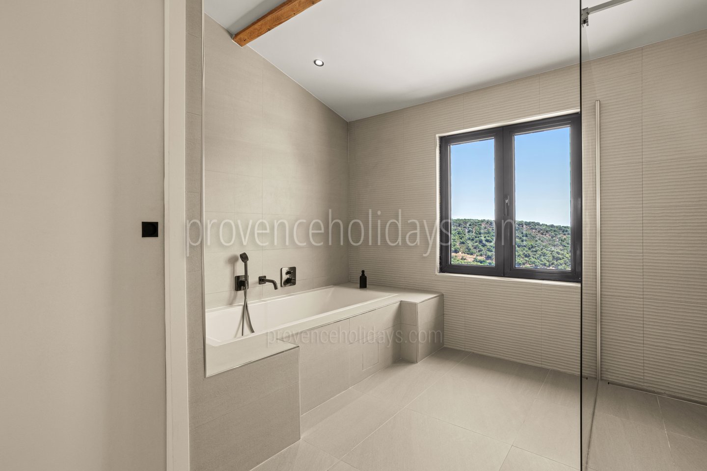 21 - Villa Caume: Villa: Bathroom