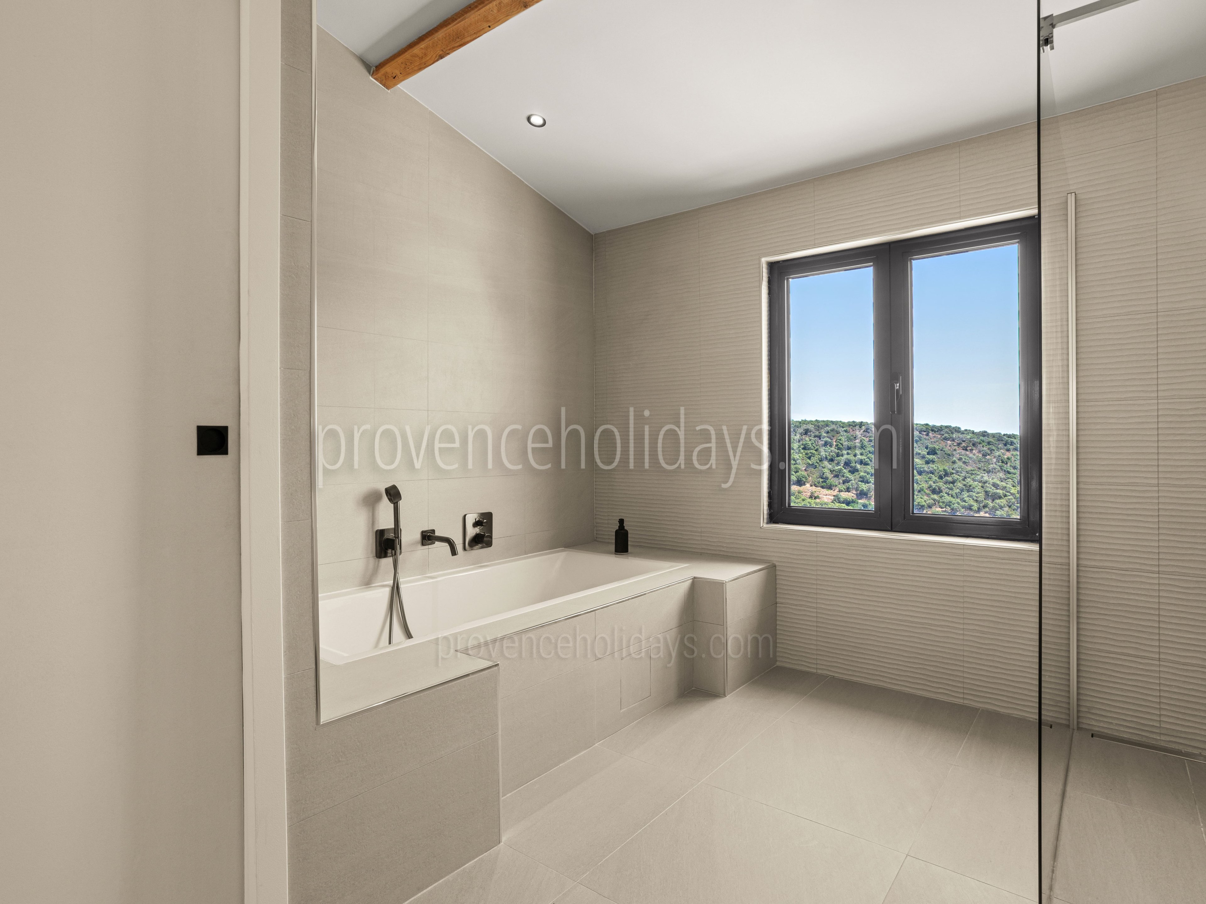 21 - Villa Caume: Villa: Bathroom