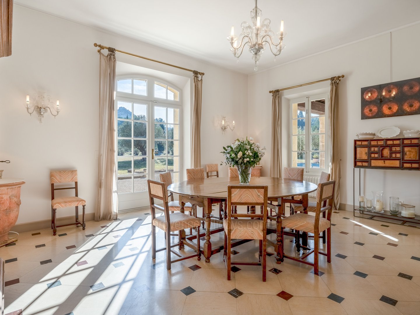 35 - Mas des Trois Cyprès: Villa: Interior