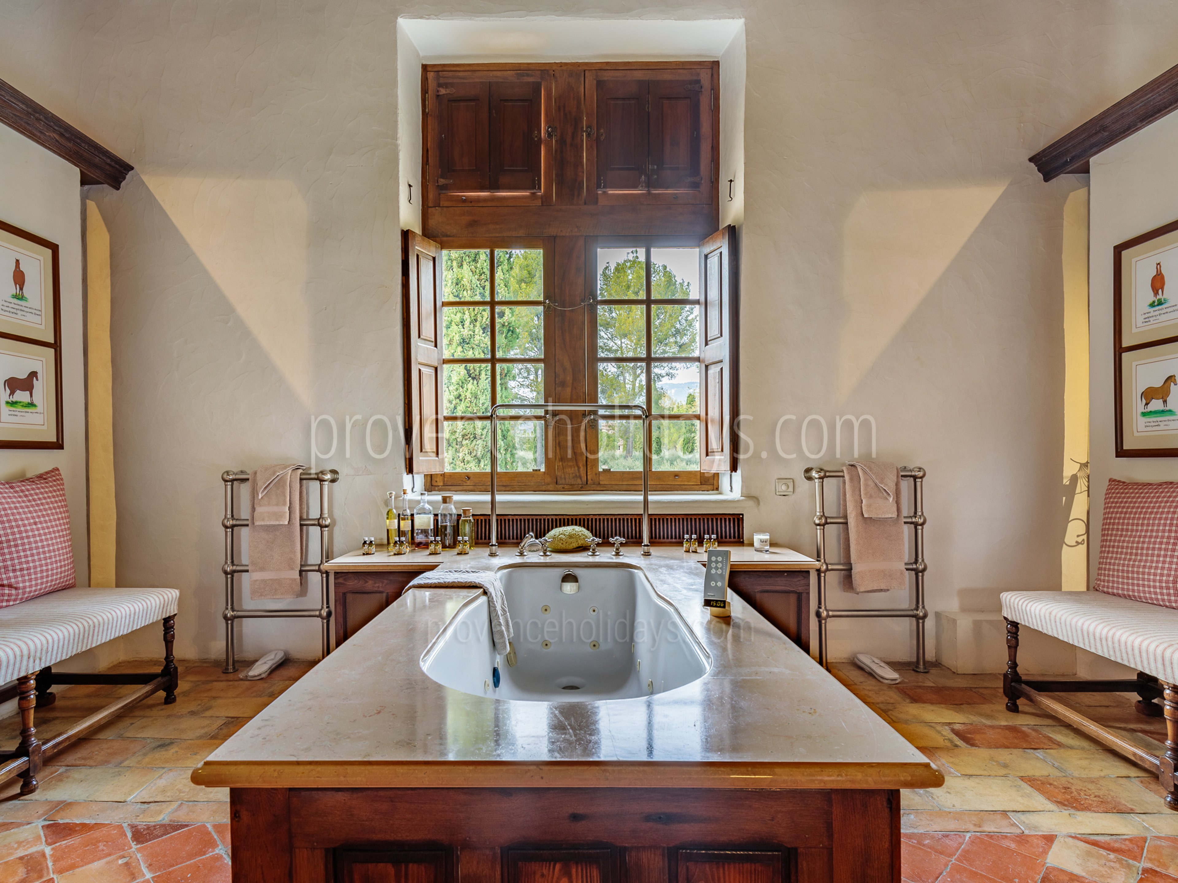 61 - Domaine de Luberon: Villa: Interior