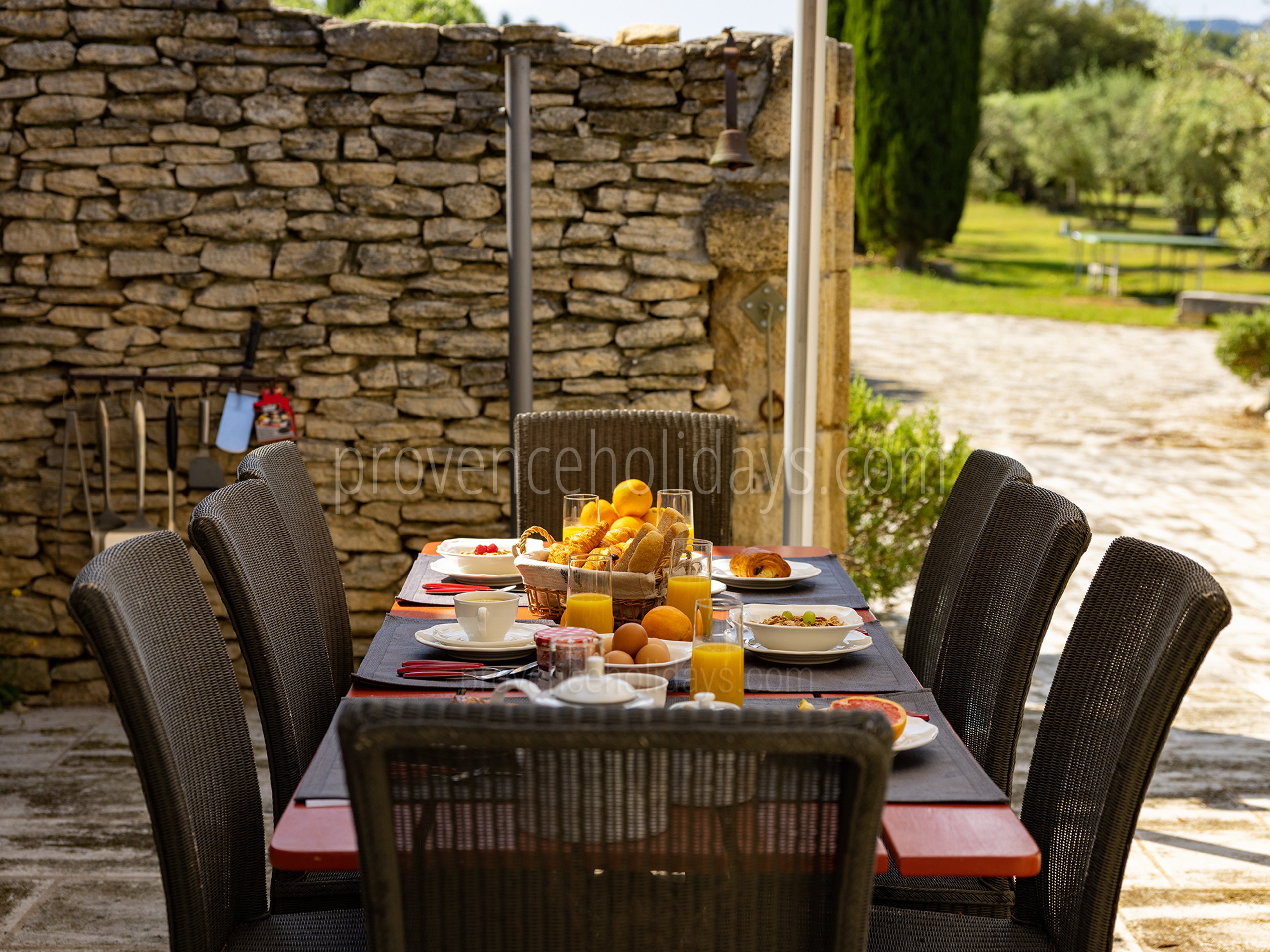 8 - Mas de Tournesol: Villa: Exterior