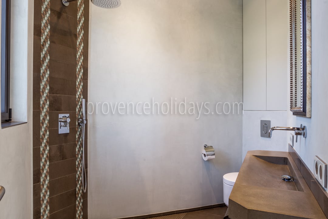 31 - Le Mas du Vallon: Villa: Bathroom