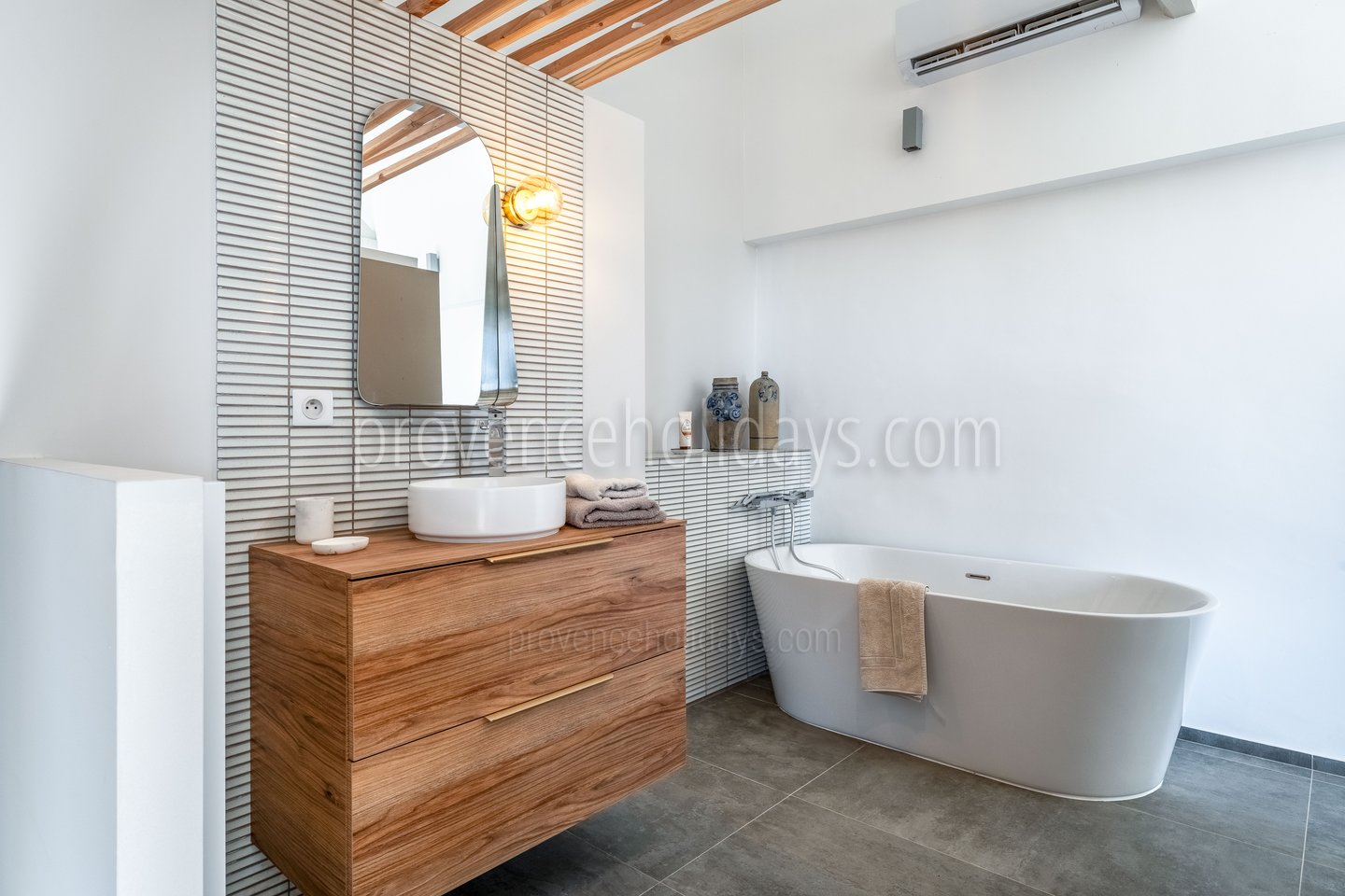 31 - Domaine de la Bouisse: Villa: Bathroom