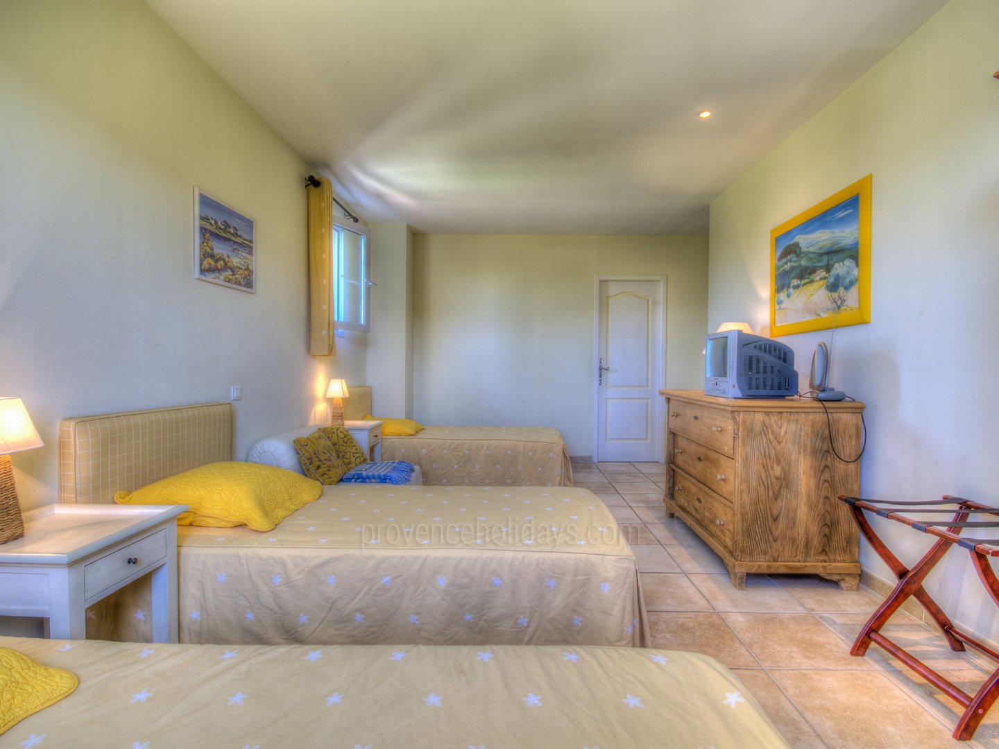 27 - Chez Alare: Villa: Bedroom
