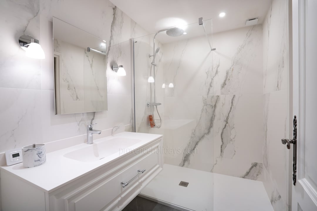 7 - Villa Solaria: Villa: Bathroom