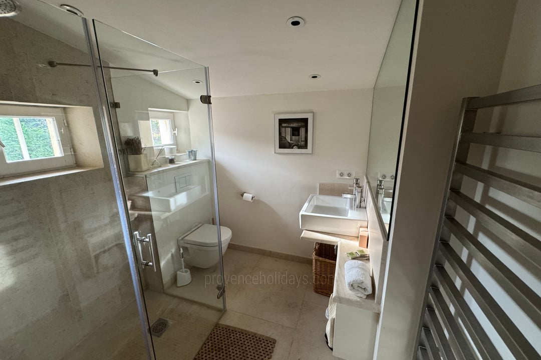 20 - La Ferme du Lavoir: Villa: Bathroom