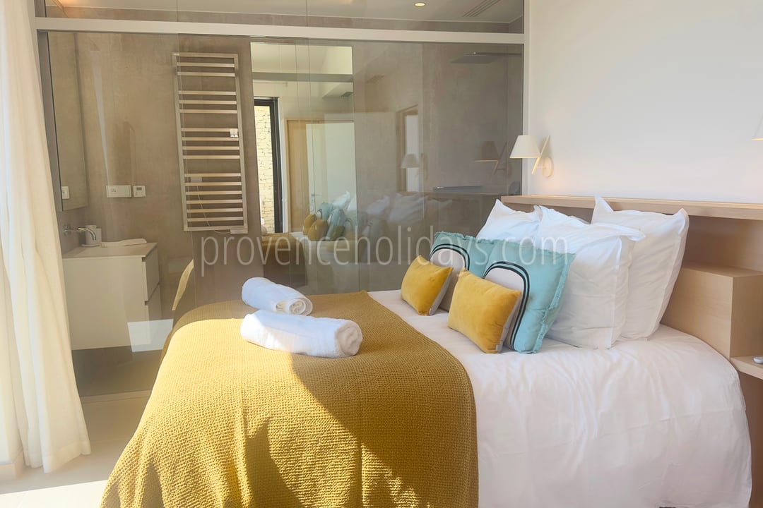 42 - Domaine Altavista: Villa: Bedroom 6