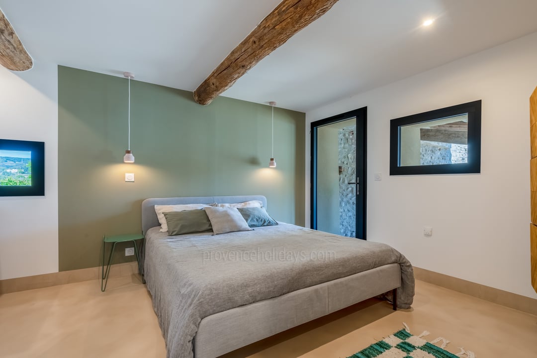 29 - Mas de Seguret: Villa: Interior