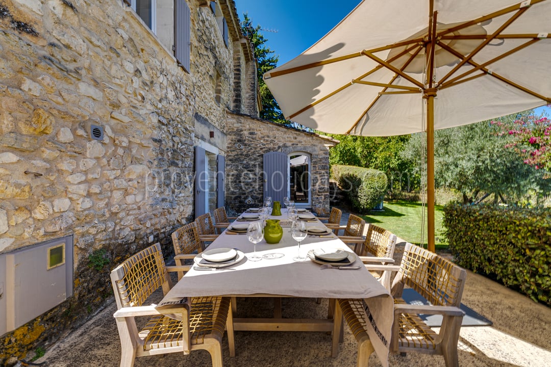 15 - Domaine des Pierres: Villa: Exterior