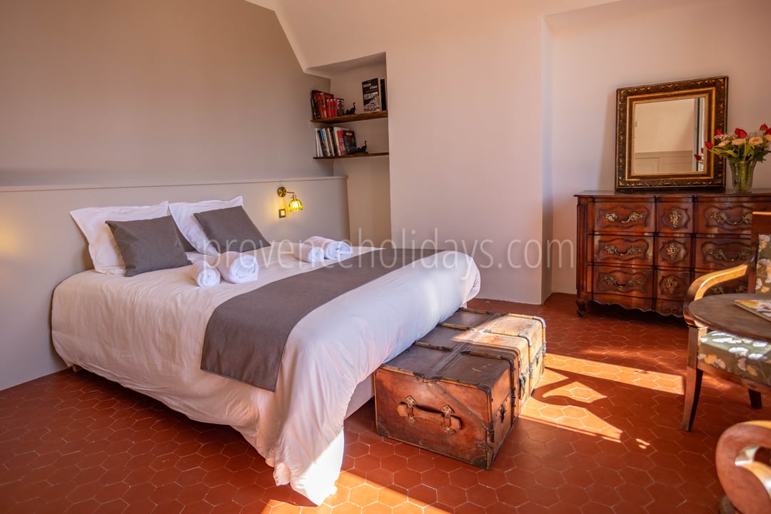 12 - Domaine Ora: Villa: Bedroom