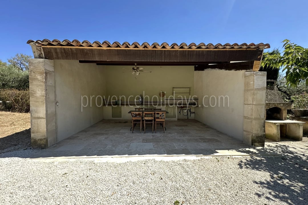 7 - Gerenoveerd huis in Fontvieille: Villa: Exterior