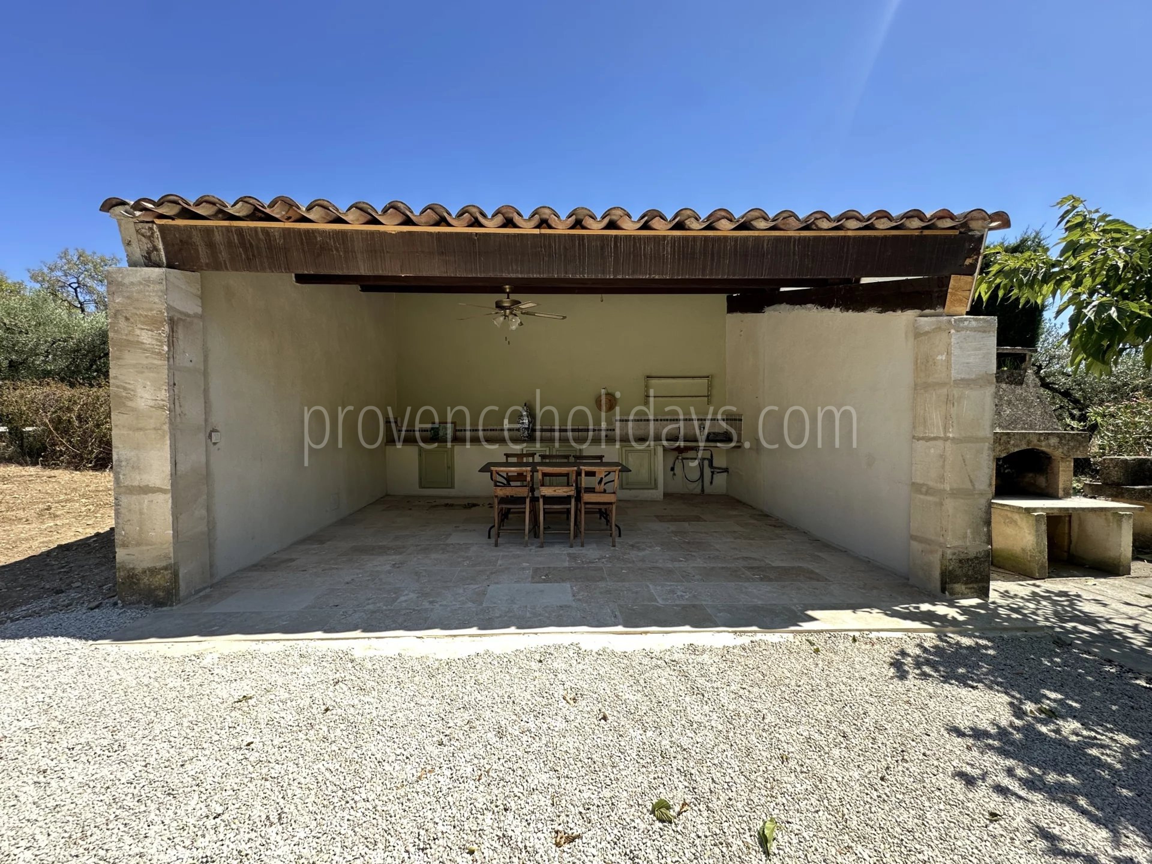 7 - Gerenoveerd huis in Fontvieille: Villa: Exterior