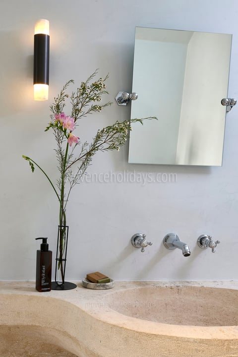 69 - Maison Tourelle: Villa: Bathroom