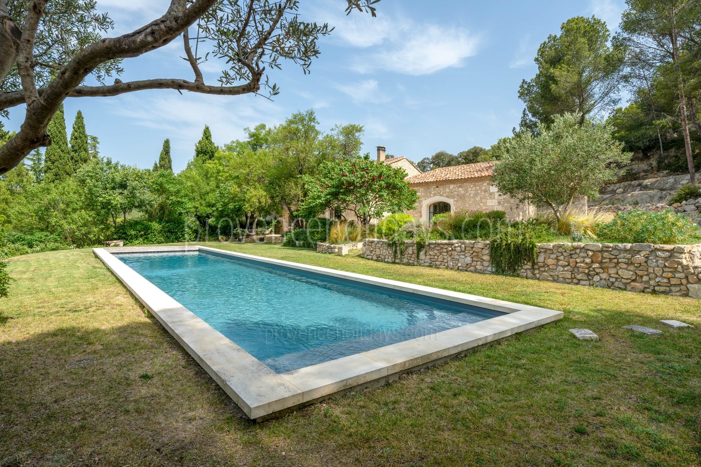 37 - Mas des Roches: Villa: Pool