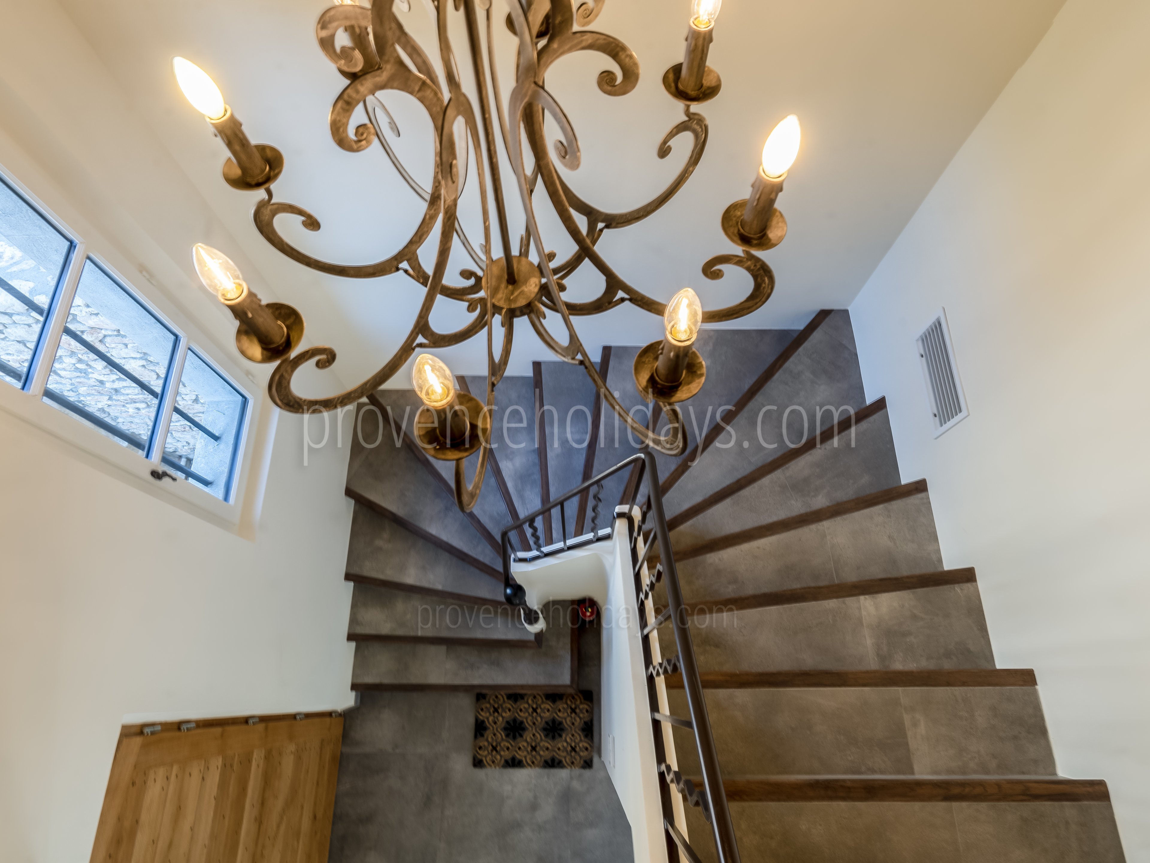15 - Mas des Amandes: Villa: Interior