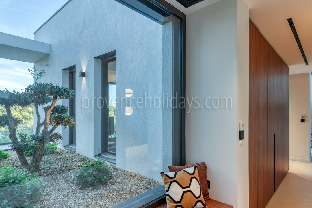 24 - Villa Alta Vista: Villa: Interior