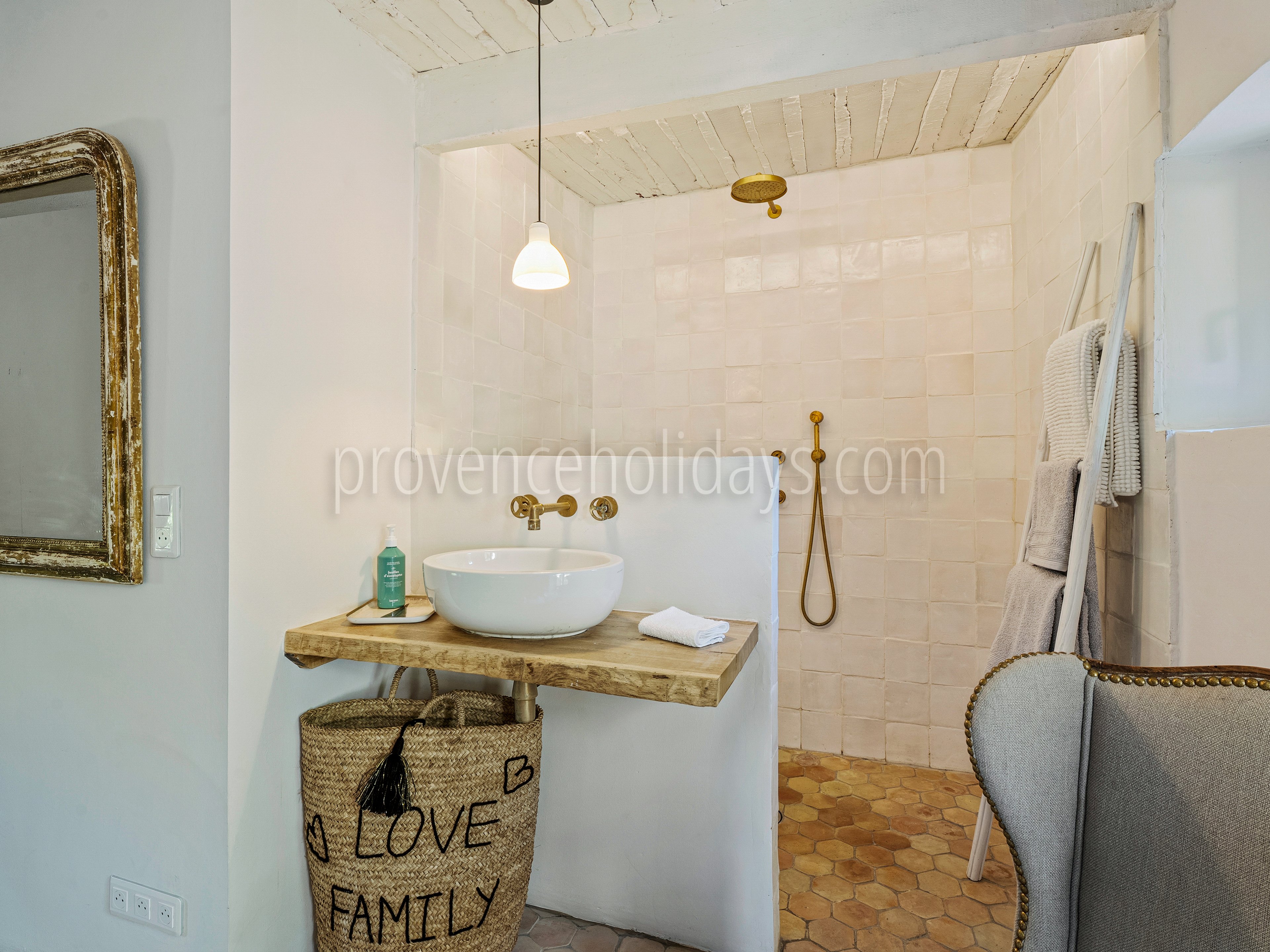 37 - Domaine des Pierres: Villa: Bathroom 1