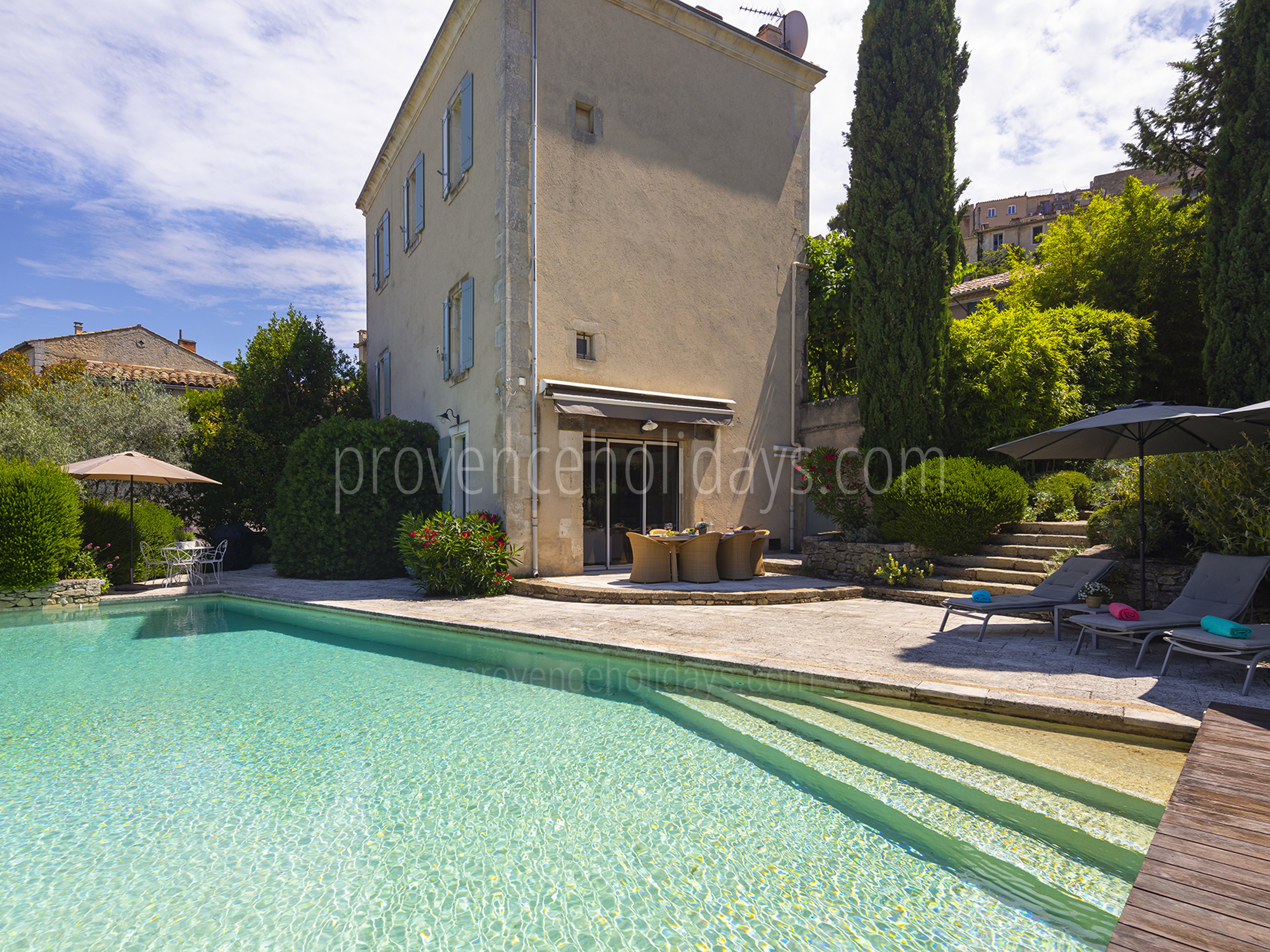 34 - Villa Luberon: Villa: Exterior