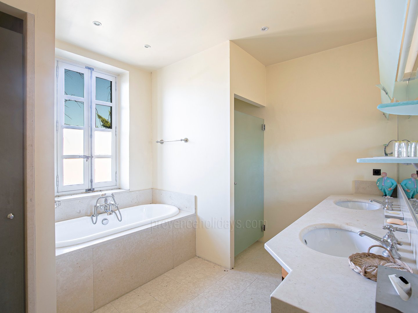 7 - Bastide Clairchamp: Villa: Bathroom