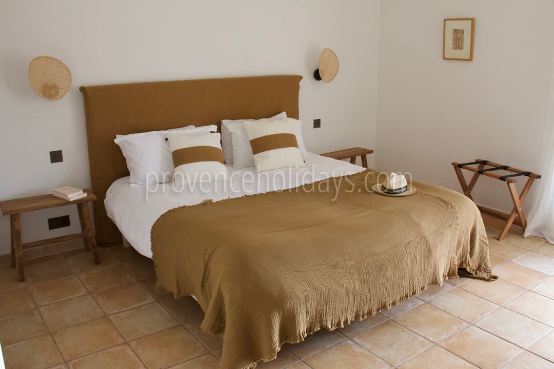 50 - Mas des Collines du Luberon: Villa: Bedroom