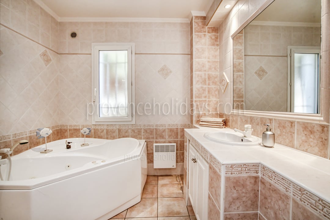 13 - Villa Alba: Villa: Bathroom