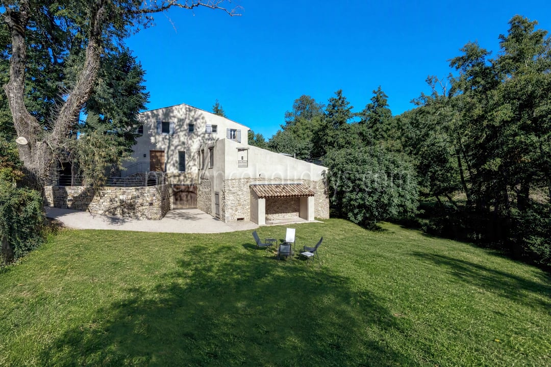 85 - Le Moulin: Villa: Exterior