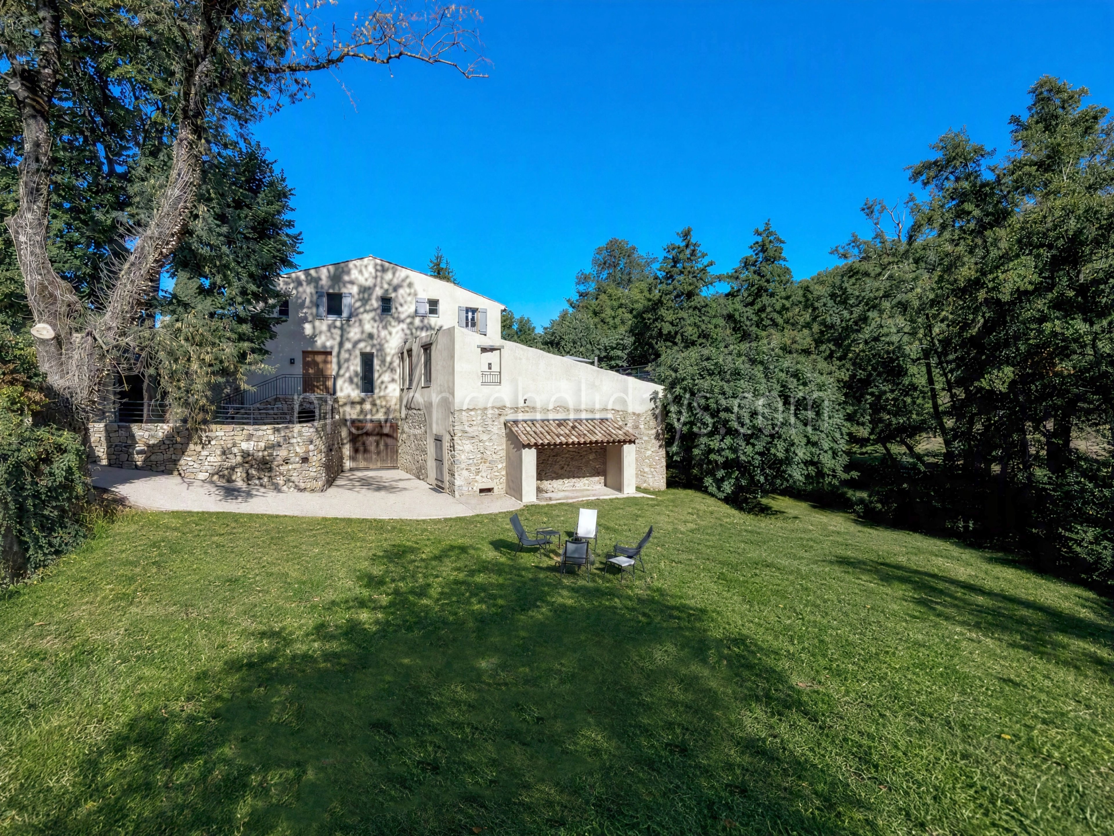 85 - Le Moulin: Villa: Exterior