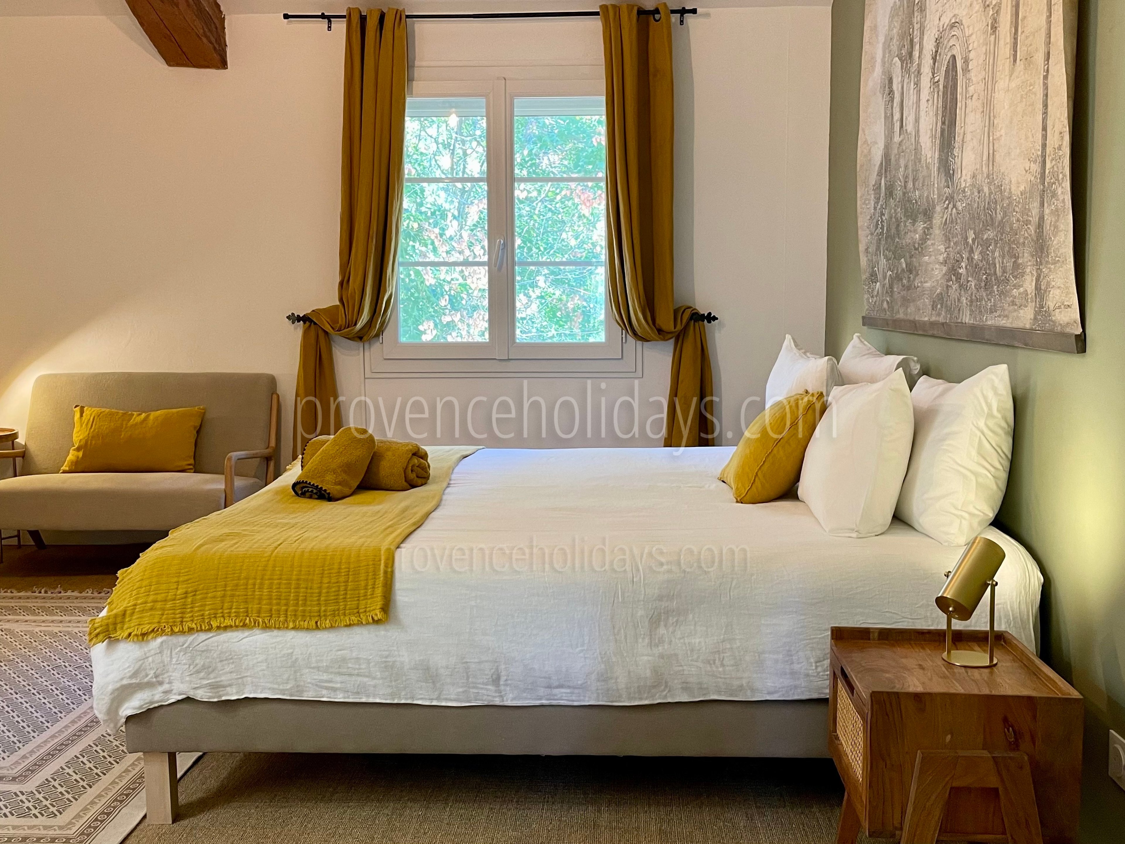 42 - Le Mas des Figues: Villa: Bedroom