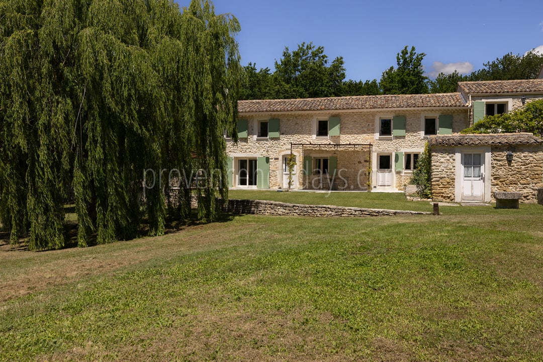 90 - Mas du Carlet: Villa: Exterior
