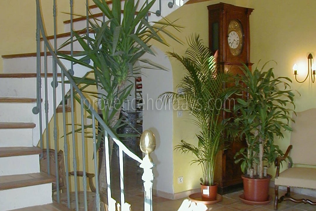 34 - Mas Lambesc: Villa: Interior