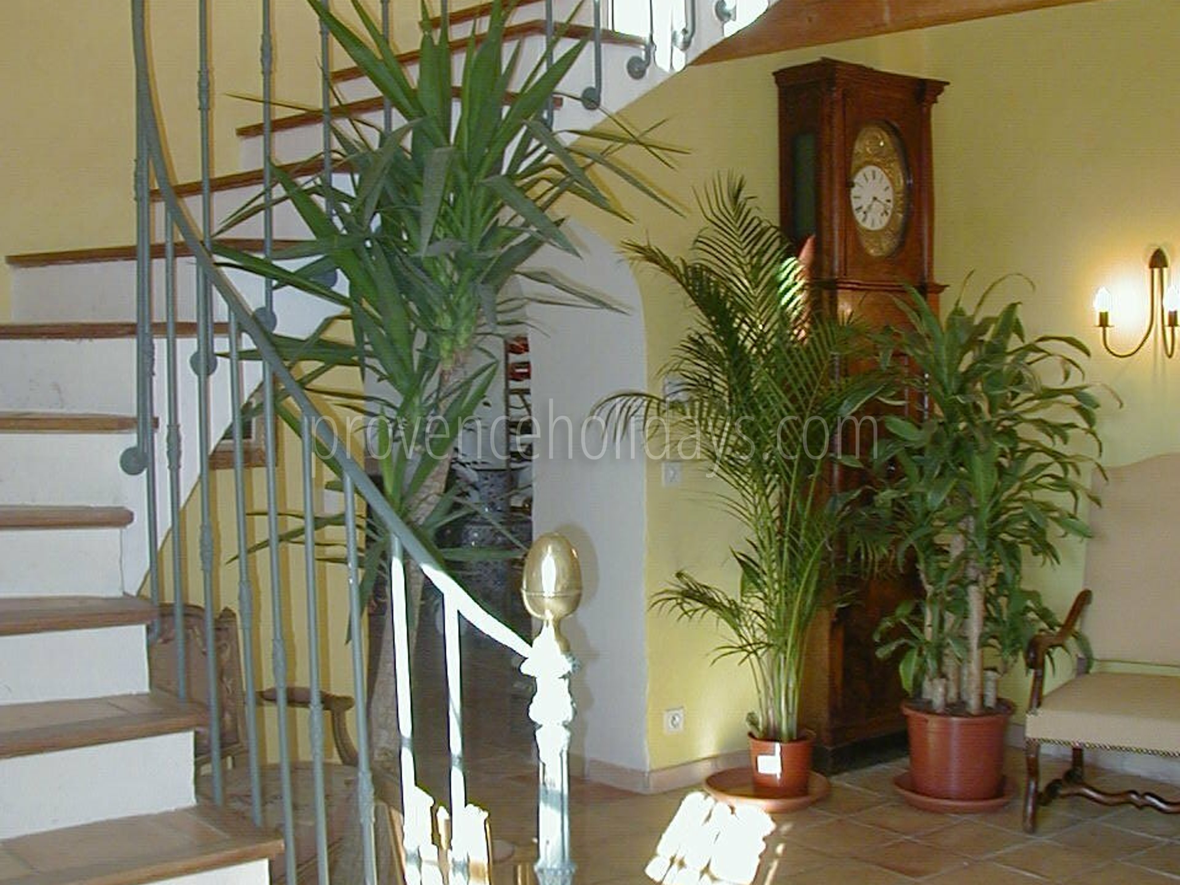 34 - Mas Lambesc: Villa: Interior