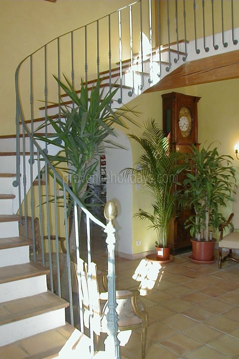 34 - Mas Lambesc: Villa: Interior